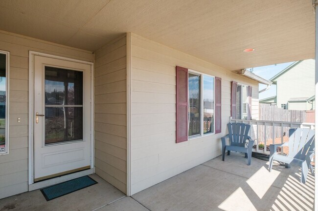 Foto del edificio - 5448 Siletz Ln