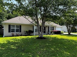 Building Photo - 129 Pella Ln