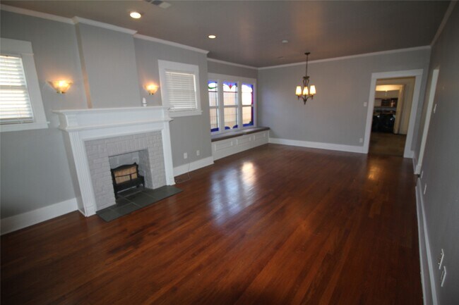 Building Photo - 1031 Fugate St