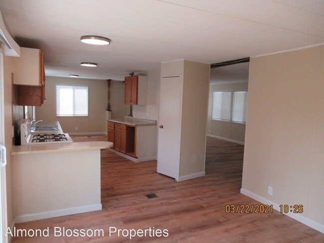 Building Photo - 2 br, 2 bath House - 518 N. Colusa St.