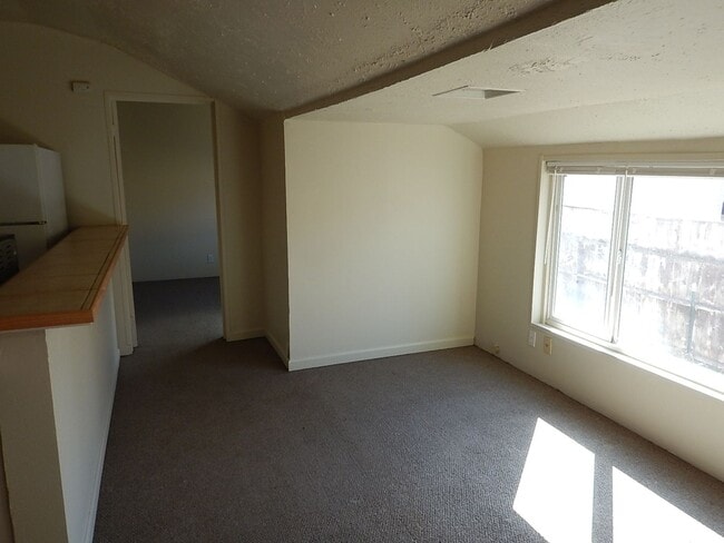 Building Photo - 0495