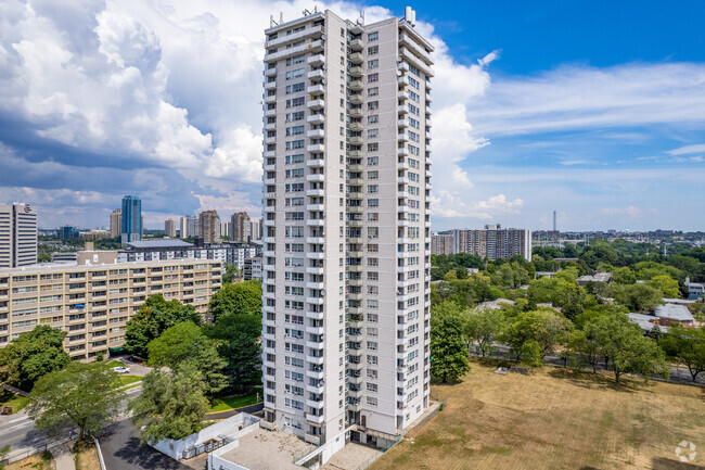 Building Photo - The Montego