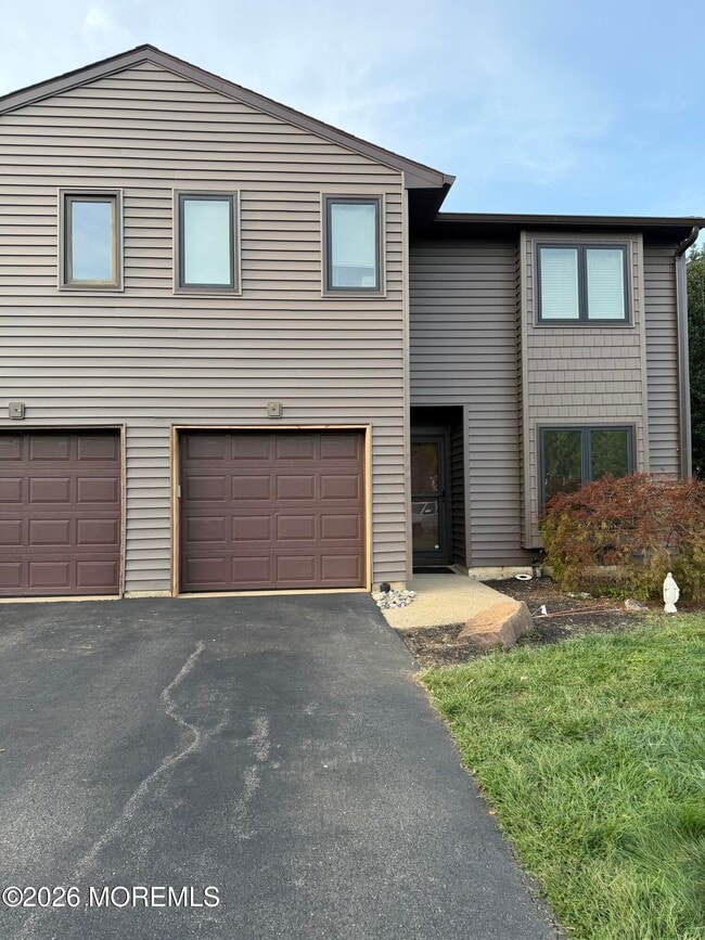 Building Photo - 193 Pear Dr