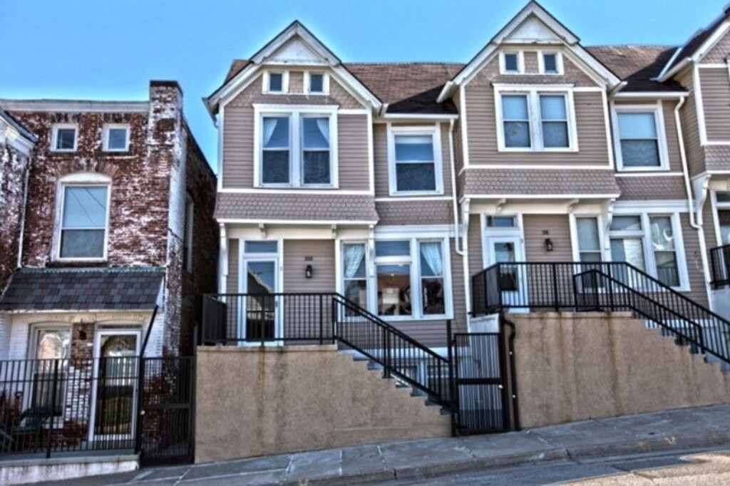 Primary Photo - Jamieson Townhomes