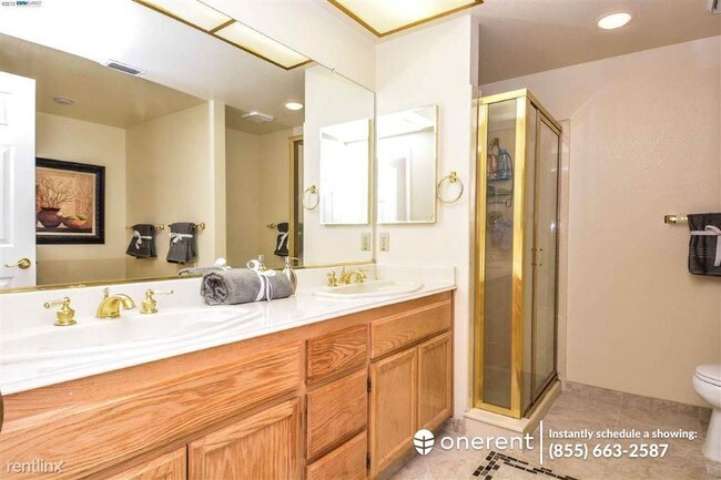 Foto del edificio - 401 S Clovercrest Ln