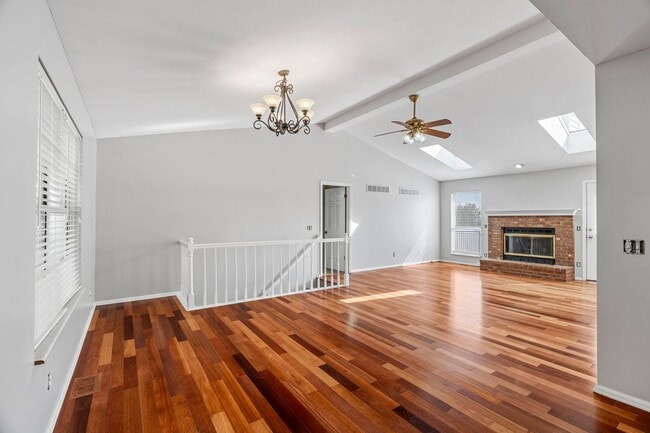 Foto del edificio - Beautiful 3B/2B Home in St. Charles