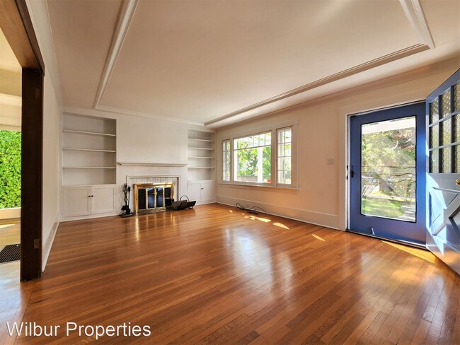 Building Photo - 4 br, 3 bath House - 440 Channing Ave