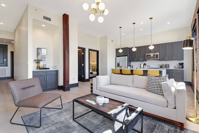 Building Photo - 1148 S Peters St