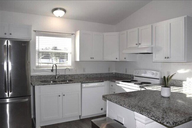 Foto del edificio - 3184 SW 151st Ave