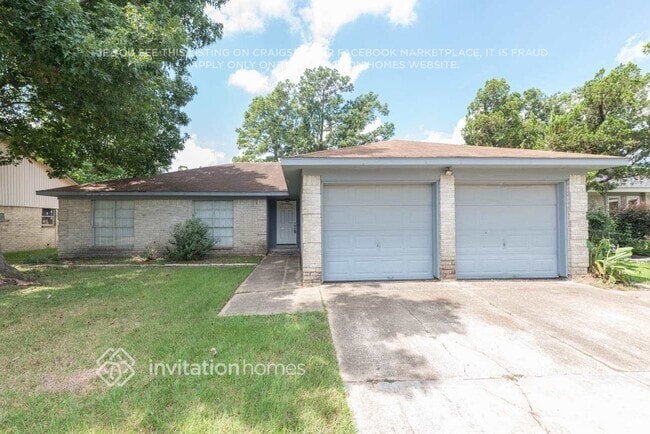 Building Photo - 15911 Timber Valley Dr