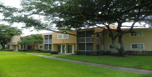 Primary Photo - 4200 Community Dr