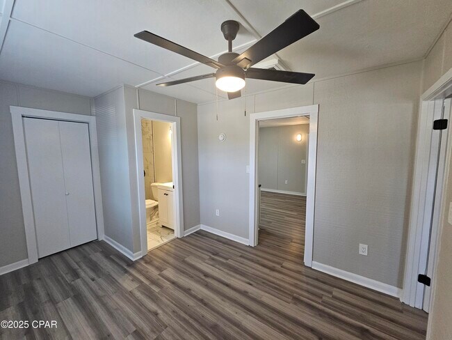 Foto del edificio - 1510 Arthur Ave