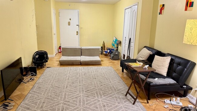 Foto del edificio - 225 St Pauls Ave