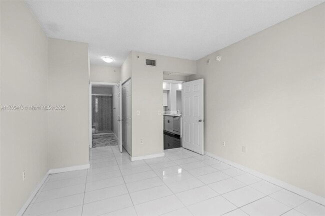Building Photo - 2351 W Preserve Way