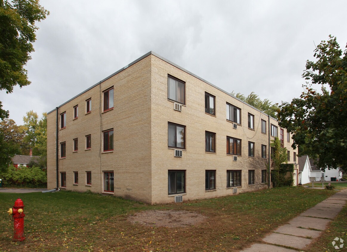 Building Photo - Fox Apartments