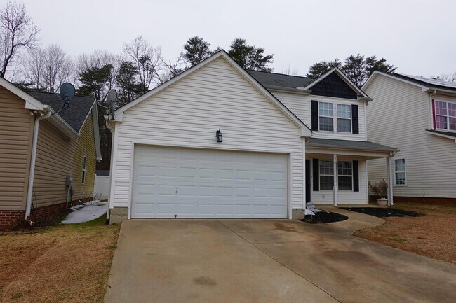 Building Photo - 131 Cosmos Ln