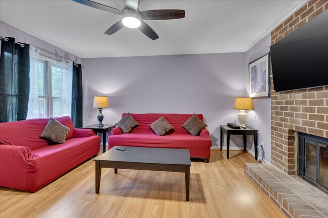 Foto del edificio - 4423 American Dr