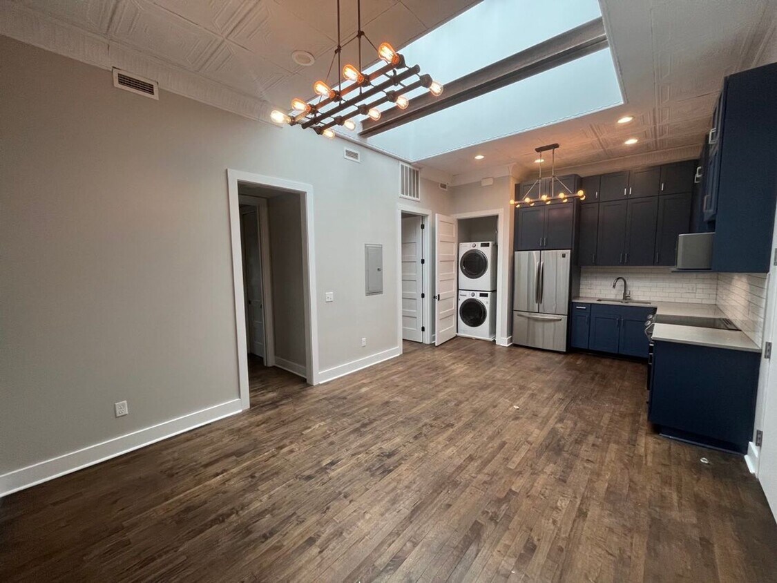 Foto principal - 312 N 2nd St