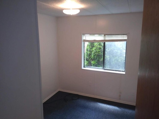 Building Photo - 65 E 8800 S