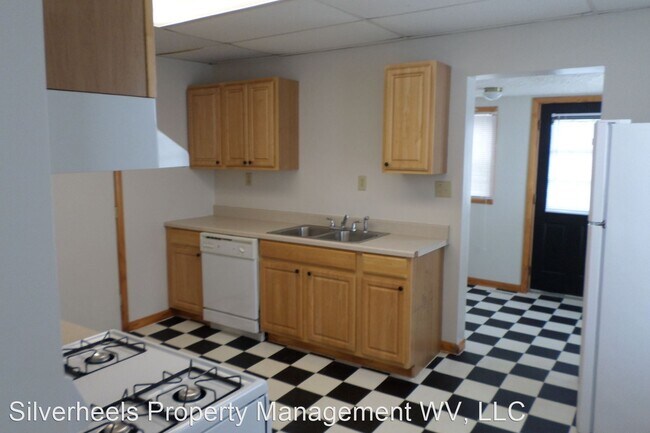 Foto del edificio - 3 br, 1.5 bath House - 1520 Park Avenue