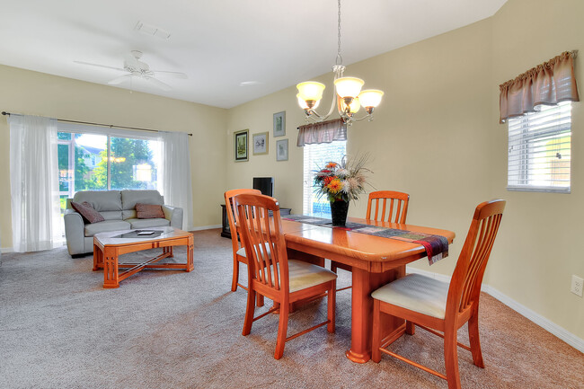Building Photo - 4107 Shadetree Ln