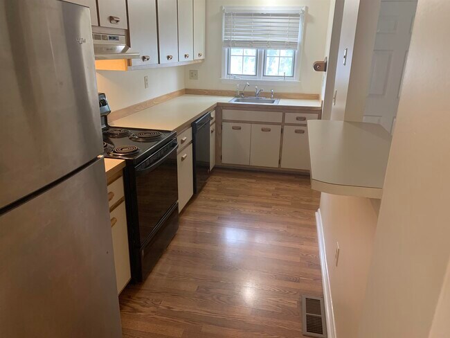 Foto del edificio - 237 Fox Hollow Dr