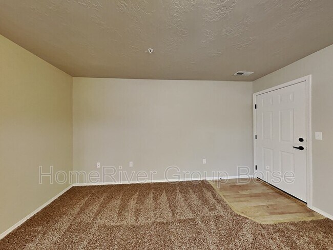 Foto del edificio - 6673 W Winston Ln