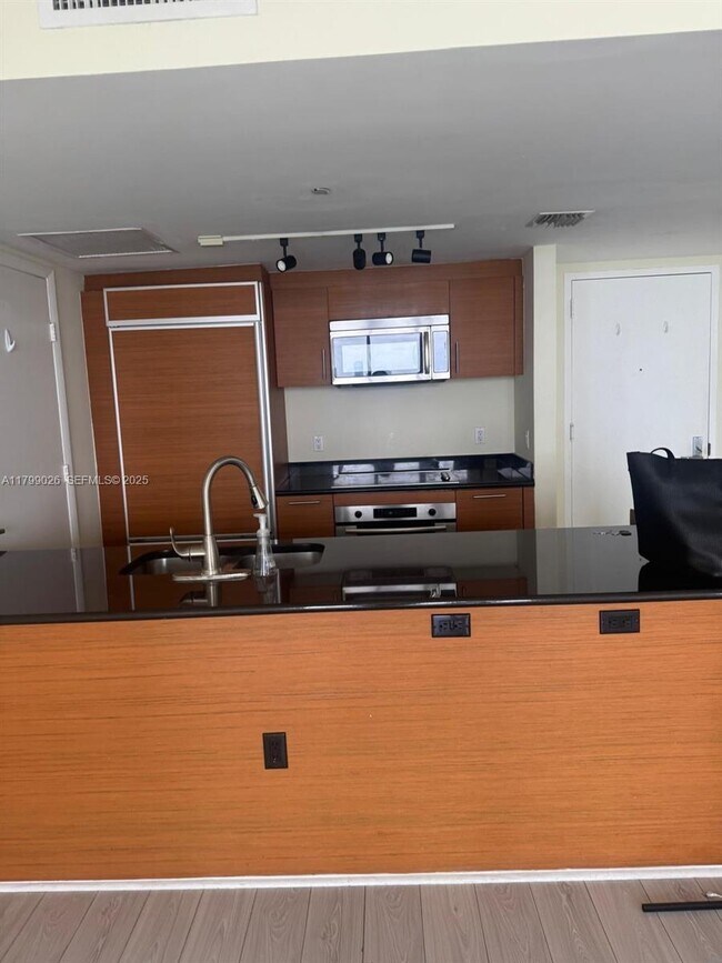 Foto del edificio - 50 Biscayne Blvd