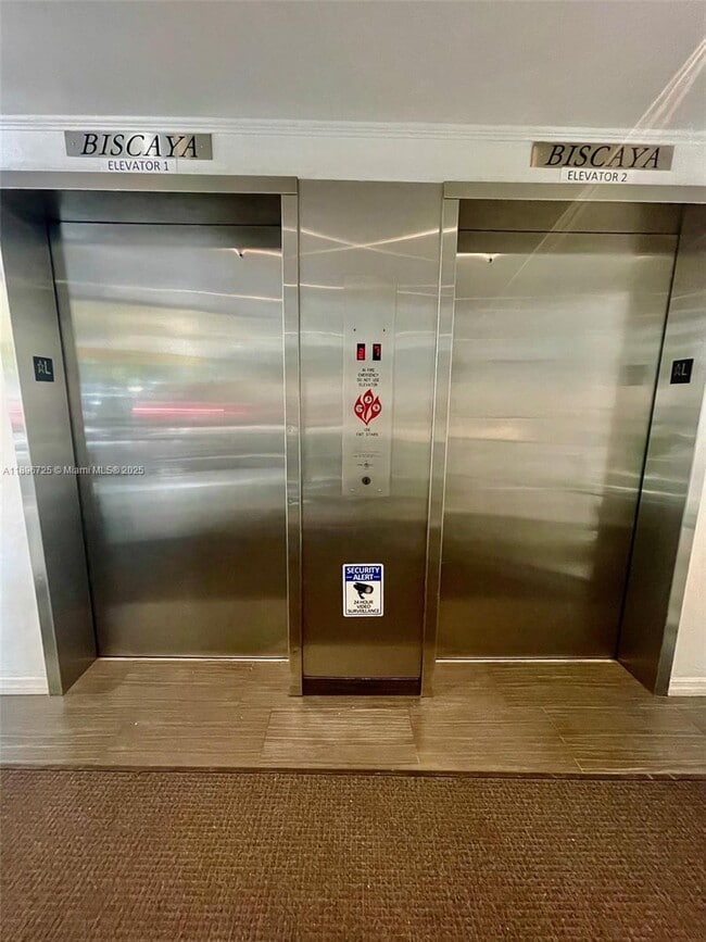 Foto del edificio - 20400 W Country Club Dr