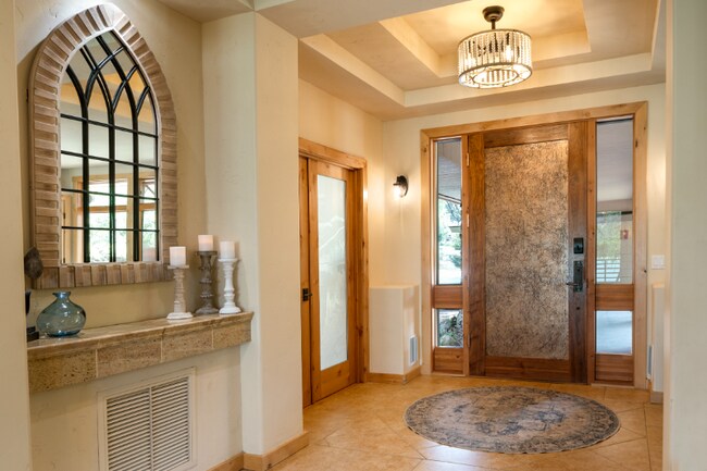 Foto del edificio - 23 Lilac Ln