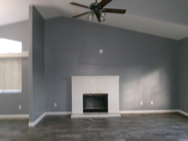 Foto del edificio - NW-WITH POOL !