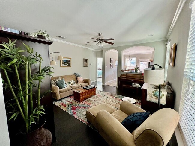 Foto del edificio - 13400 Briarwick Dr