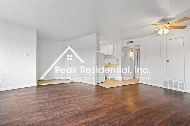 Building Photo - Croetto10540