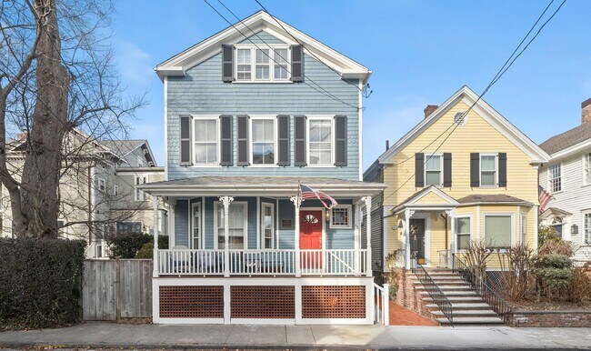 casa delantera - 45 Elm St