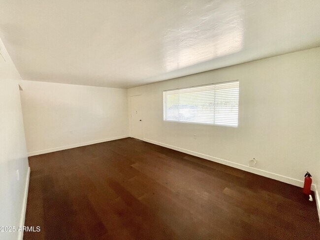 Foto del edificio - 6242 N 12th Pl