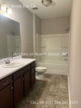 Building Photo - 401 White Oak Cir