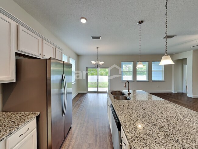 Building Photo - 345 Pine Terrace Dr