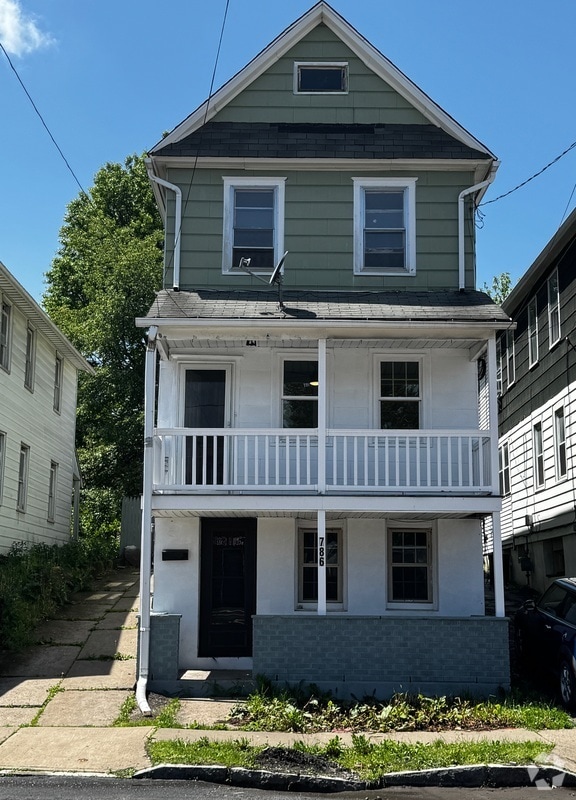 Building Photo - 786 N Pennsylvania Ave