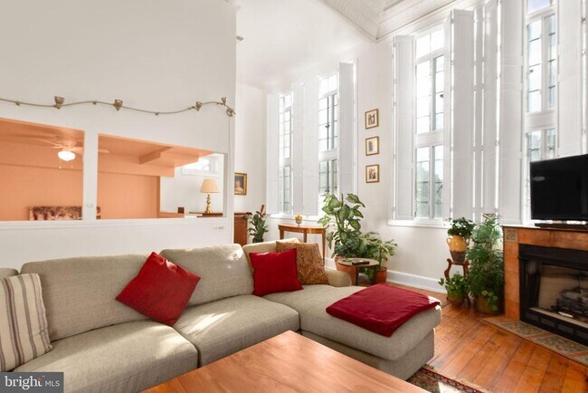 Foto del edificio - 809 Caroline St