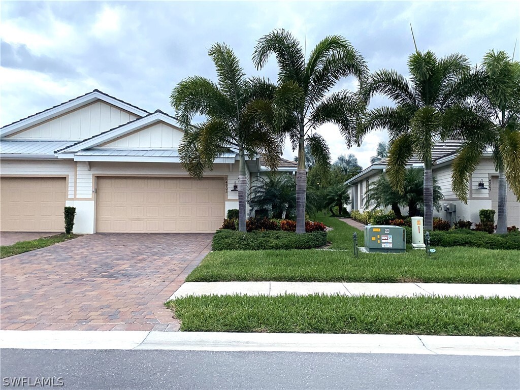 Primary Photo - 14903 Edgewater Cir
