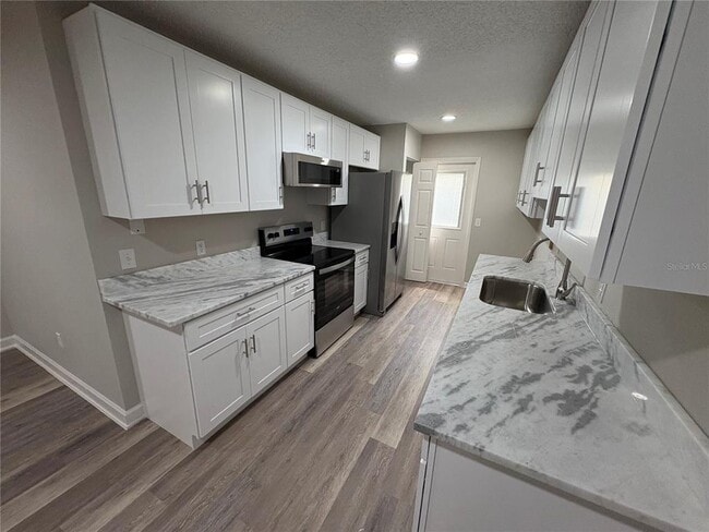 Foto del edificio - 459 W Rosewood Ln