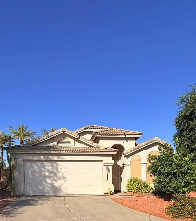 Building Photo - 13725 N 129th Dr