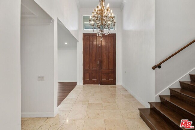 Foto del edificio - 16541 Park Ln Cir