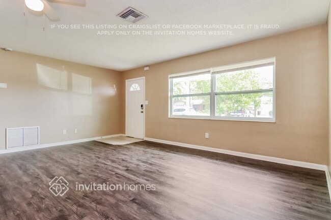 Building Photo - 11124 64th Terrace N
