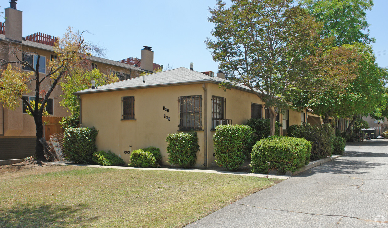 Primary Photo - 167-169 Parkwood Ave