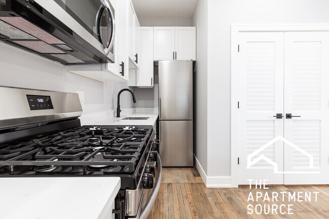 Foto del edificio - 3840 N Wilton Ave