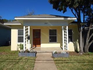Foto principal - 207 E 7th St
