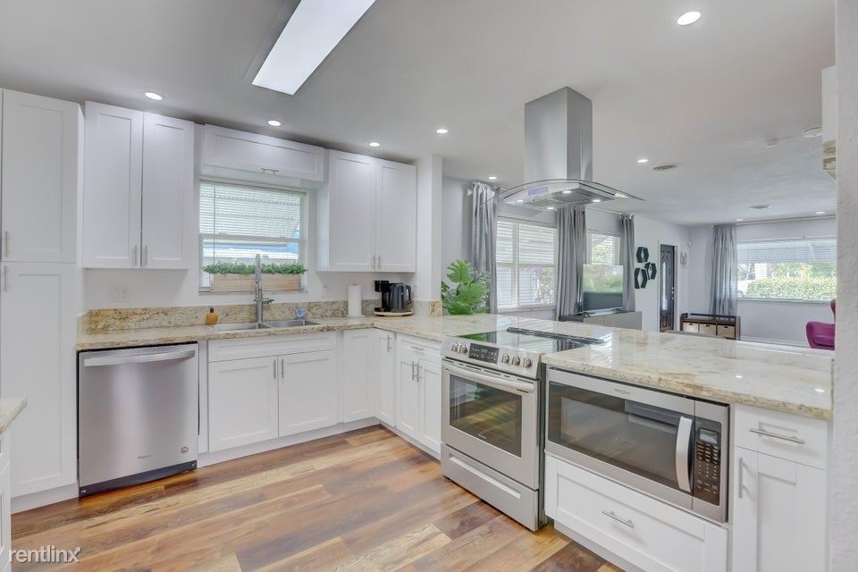 Foto principal - 3 br, 2 bath House - 1404 Hollywood Blvd
