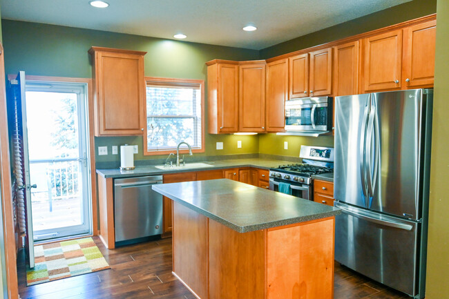Foto del edificio - 3266 Oak View Dr