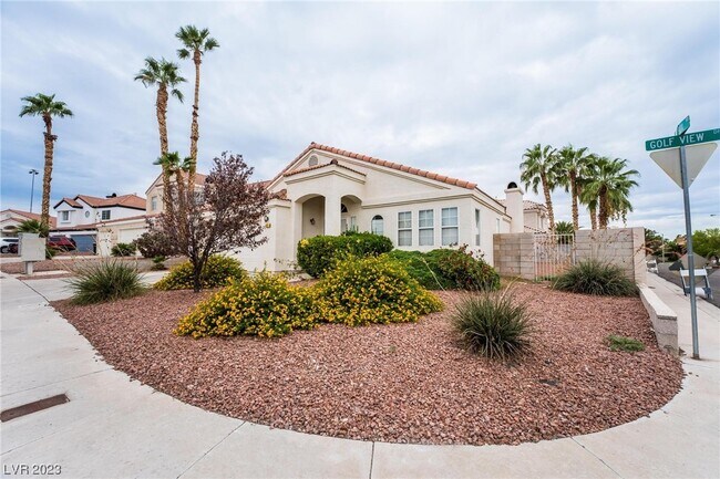 Foto del edificio - 7 Golf View Dr